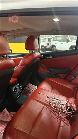 کیا ستینگەر